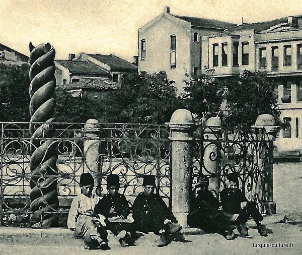 istanbul-serpentine1a.jpg istanbul-serpentine1a.jpg