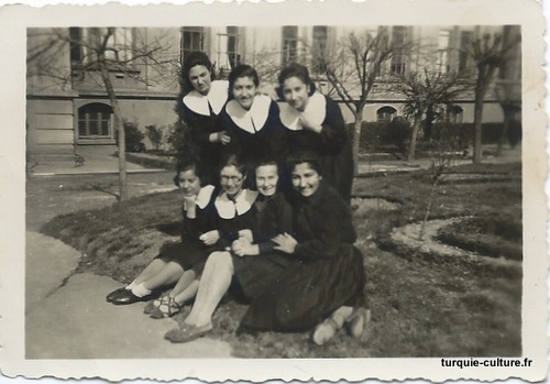 ecole-j-filles-groupe.jpg