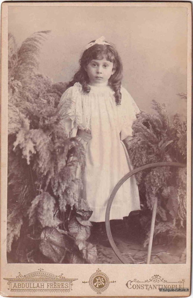 Abdullah, fille au cerceau