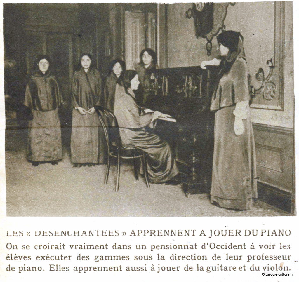 Le miroir, 1919, femmes turques, piano