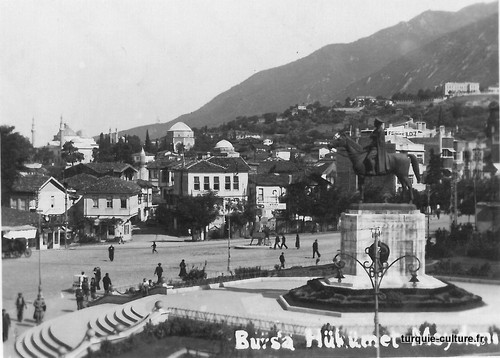 bursa-hukumet-meydani-1944.jpg