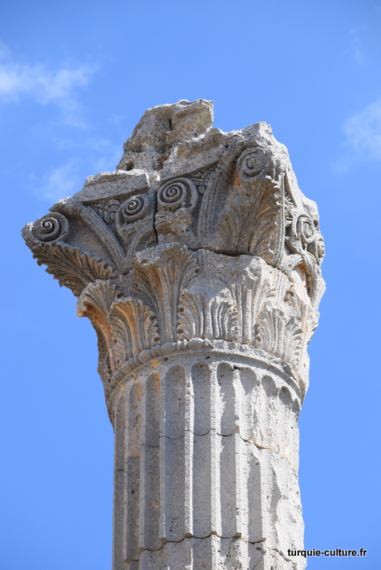 Uzuncaburç temple de Zeus