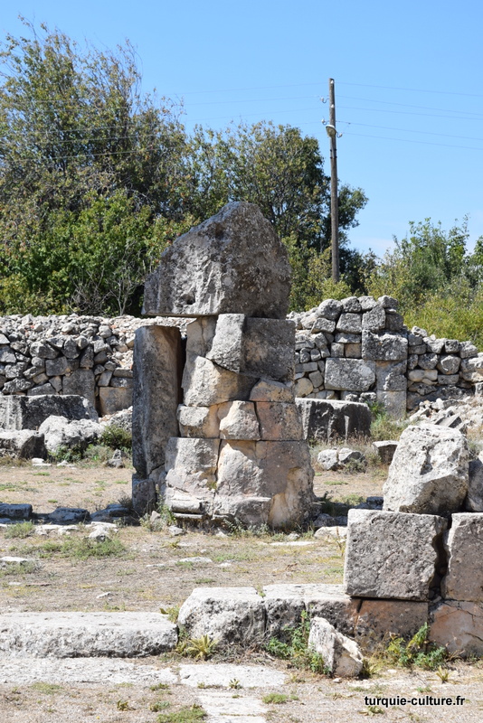 Uzuncaburç temple de Zeus
