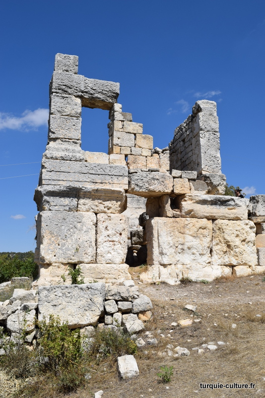 Uzuncaburç, temple de Tychè, p