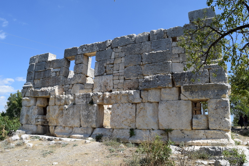 Uzuncaburç, temple de Tychè, p