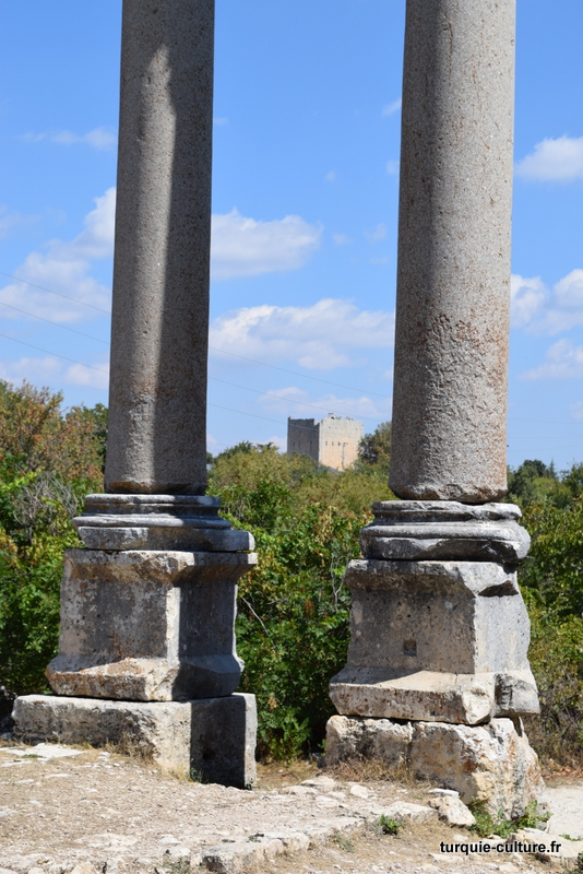 Uzuncaburç, temple de Tychè
