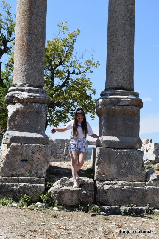 Uzuncaburç, temple de Tychè