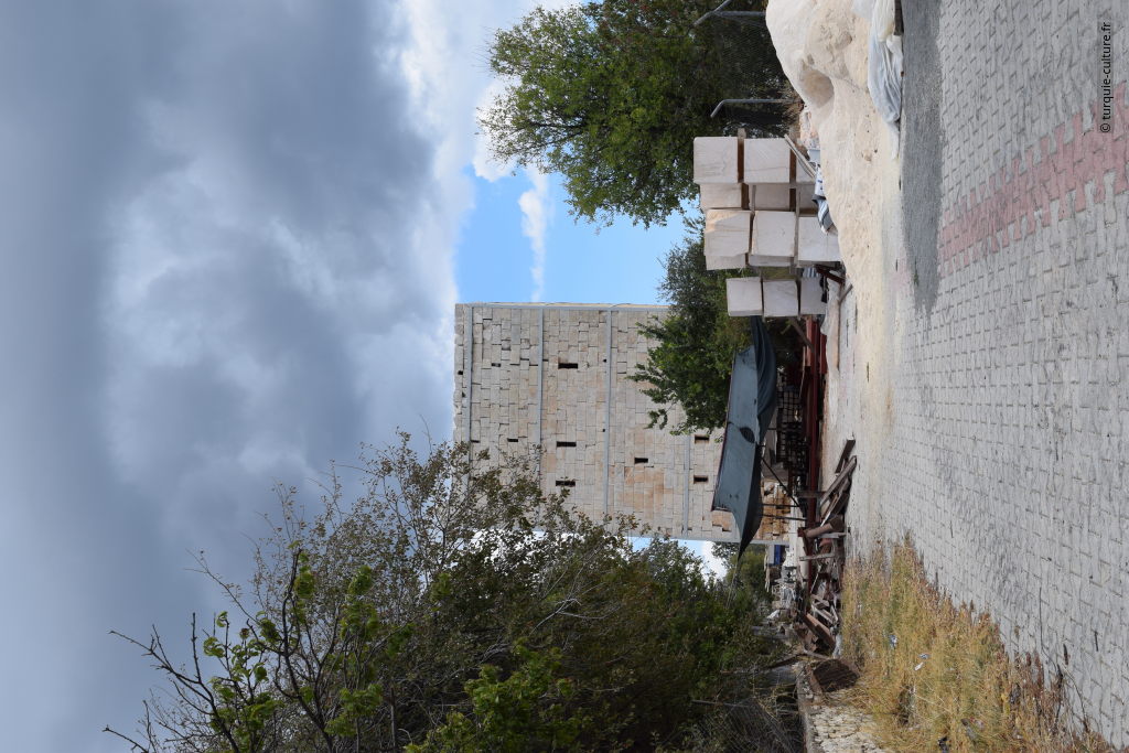 Uzuncaburç, tour hellénistique